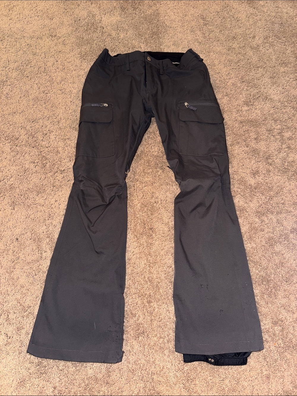 Burton brand Men's charcoal gray Cargo Snow/Ski Pants SZ MD multi-pocket Flawed